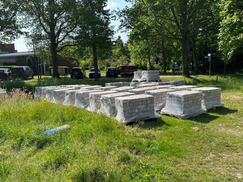 Pallet geoogste herbruikbare gevelstenen